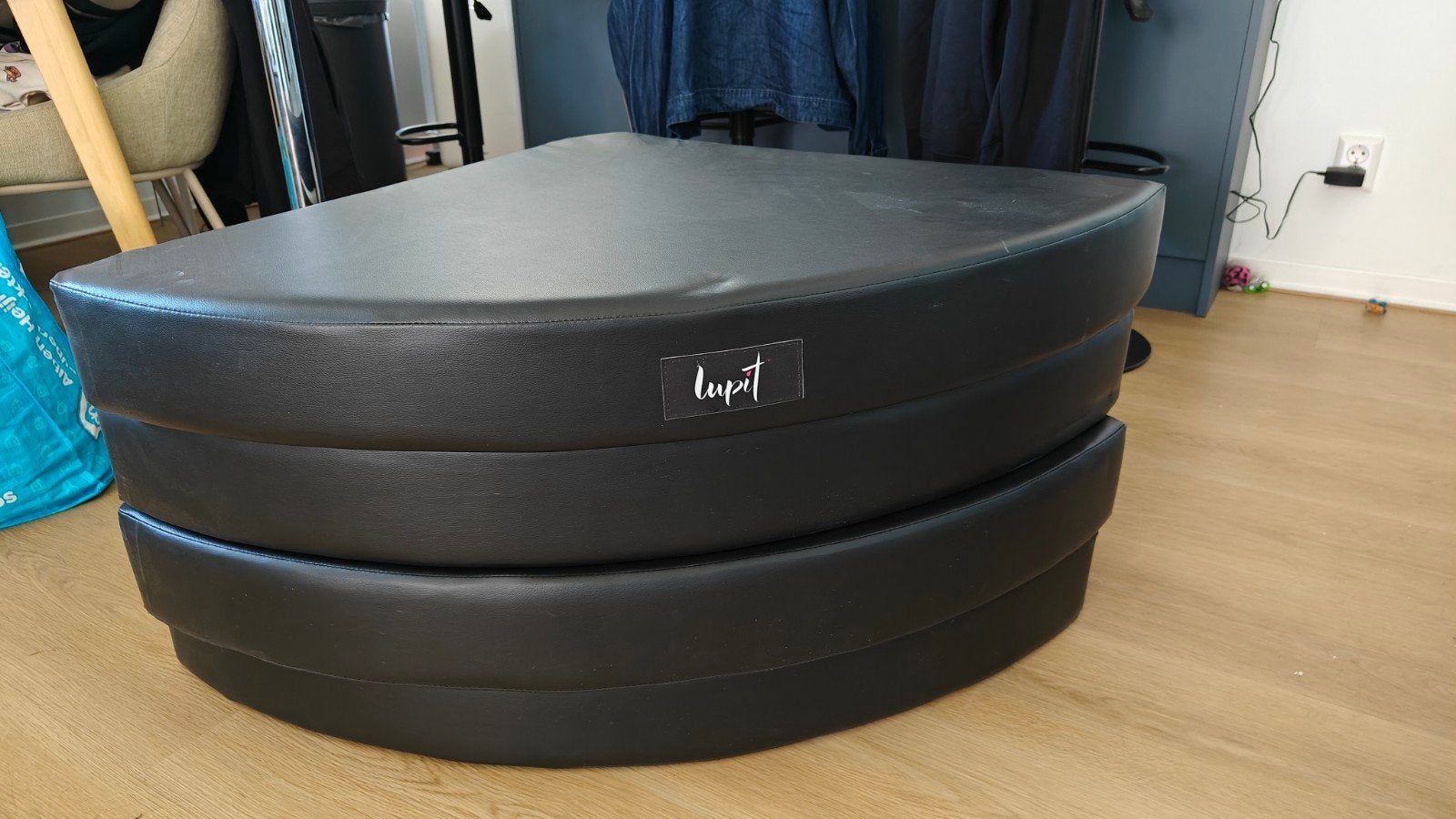 Valmat van Lupit, 12 cm zwart, Ophalen, Zo goed als nieuw