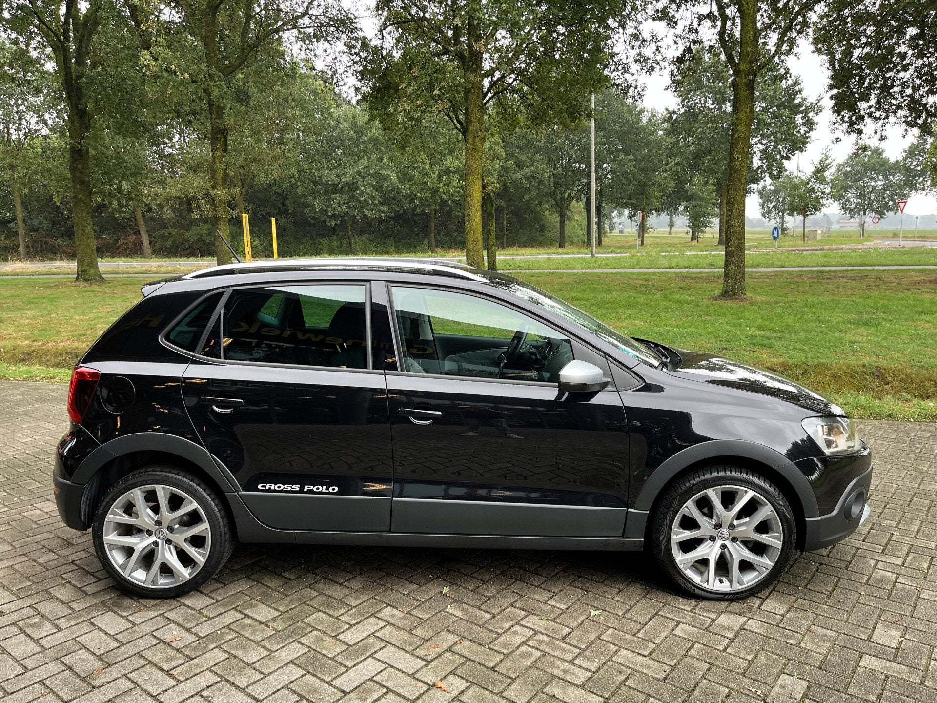 Volkswagen Polo 1.2 TSI Cross | NWE D.RIEM | BLUETOOTH | CLI, Stof, Gebruikt, Euro 6, Zwart