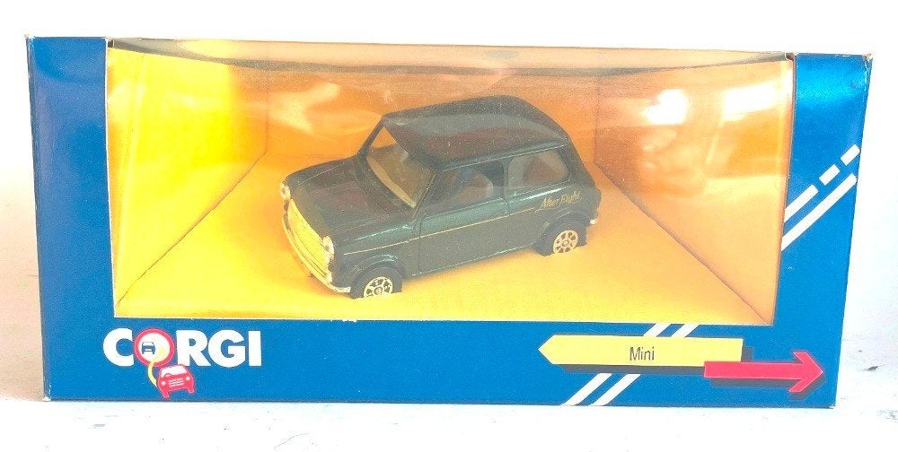 Mini After eight Corgi C330/10., Ophalen of Verzenden, Zo goed als nieuw, Auto