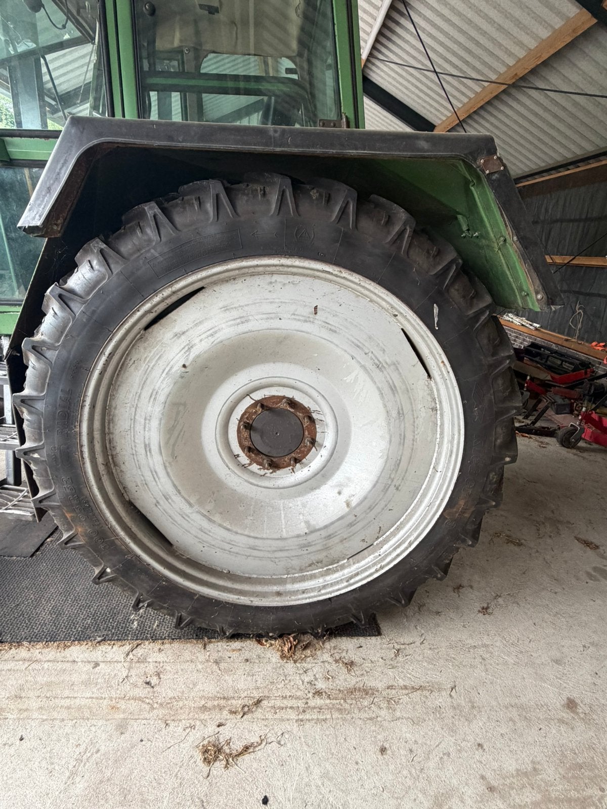 300/95r52 met velg, Ophalen