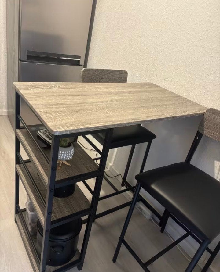 Foto 3 van Topconditie Bartafel inclusief krukken!