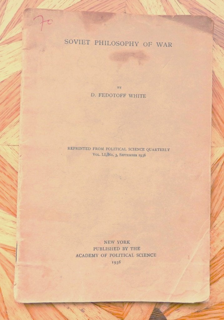 Soviet Philosophy of War - D. Fedotoff White, Gelezen, Niet van toepassing, Ophalen of Verzenden, Overige onderwerpen