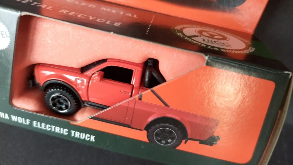 Alpha Wolf electric truck 1:64 Matchbox Moving parts Pol, Auto, Verzenden, Nieuw, Matchbox@mattel.com