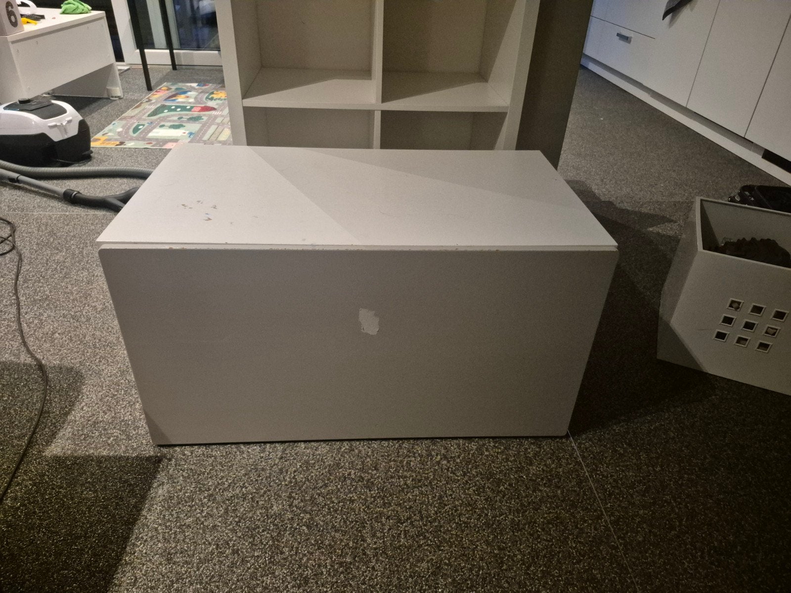 1 Speelgoed Tafel met Opbergkist - Wit, Ophalen of Verzenden, Gebruikt, Jongen of Meisje