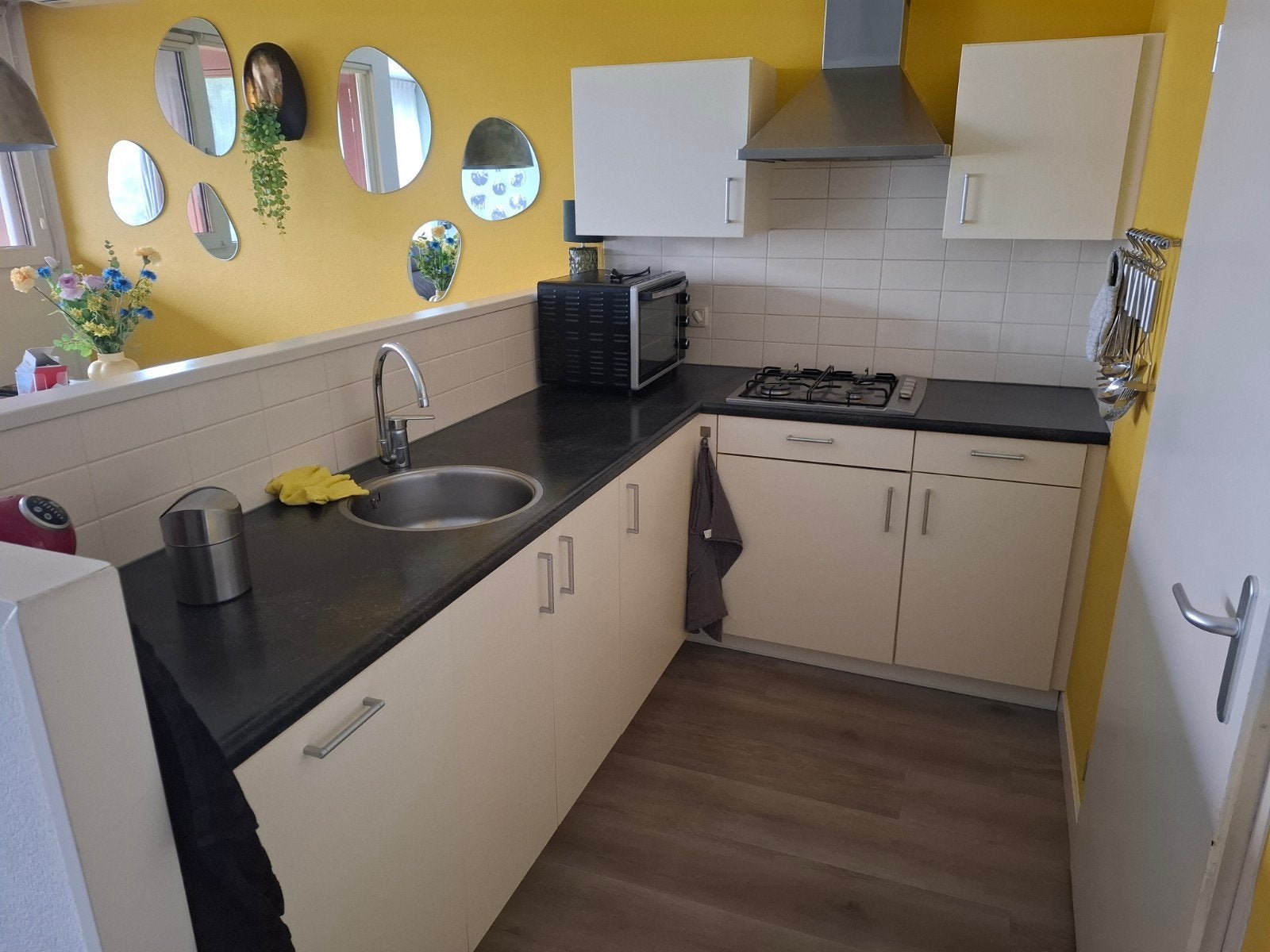 Nog een mooie keuken die nog een tweede kans verdiend, Ophalen, Gebruikt, Hoekkeuken, Kunststof