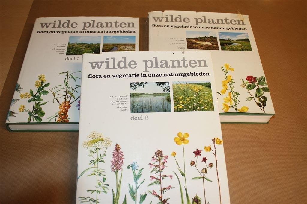 Wilde planten. Flora en vegetatie. In 3 delen compleet., Boeken, Natuur, Gelezen, Bloemen, Planten en Bomen, Ophalen of Verzenden