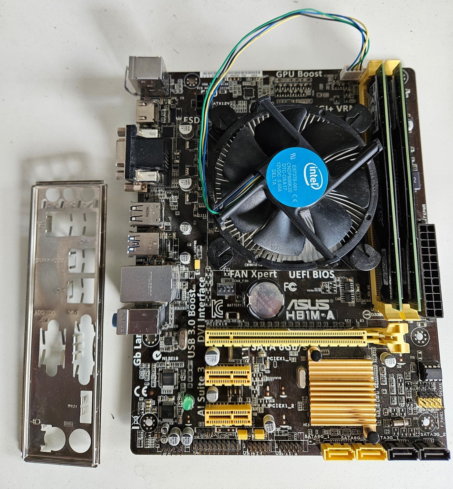 ASUS H81M-A Moederbord met Intel i5-4460 CPU  8GB ddr3 RAM, Computers en Software, Moederborden, Gebruikt, DDR3, Ophalen of Verzenden