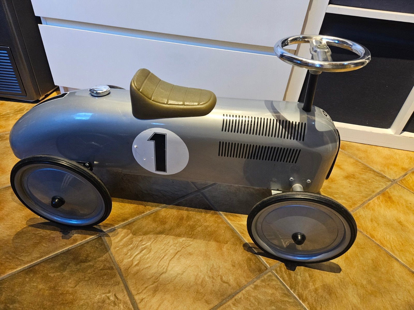 Retro Roller metalen Loopauto - Zilveren Raceauto leeftijd 1, Kinderen en Baby's, Ophalen, Zo goed als nieuw, Loopvoertuig