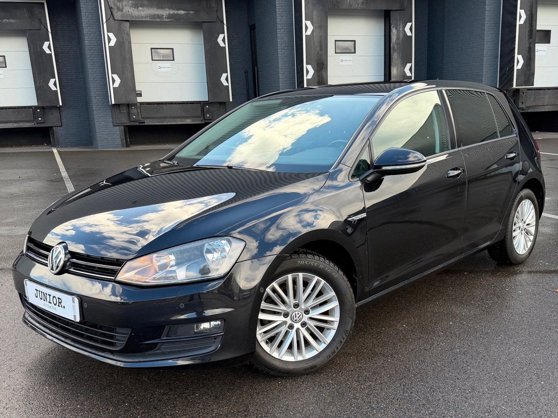 Volkswagen Golf 1.4 TSI Highline AUTOMAAT/CRUISE/PDC/LMV/STO, Auto's, Euro 5, Stof, Gebruikt, Zwart
