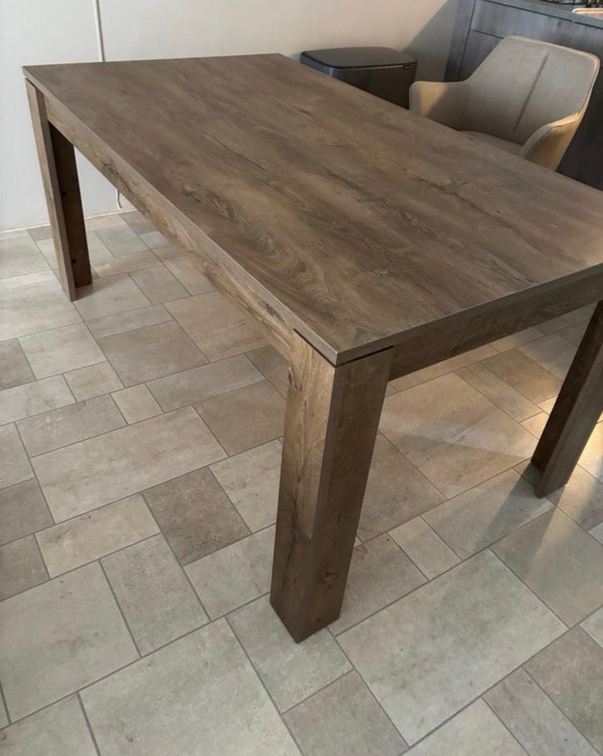 Donker Eiken MDF Eettafel 90x160x76 cm, Zo goed als nieuw, 150 tot 200 cm, Vier personen, Rechthoekig