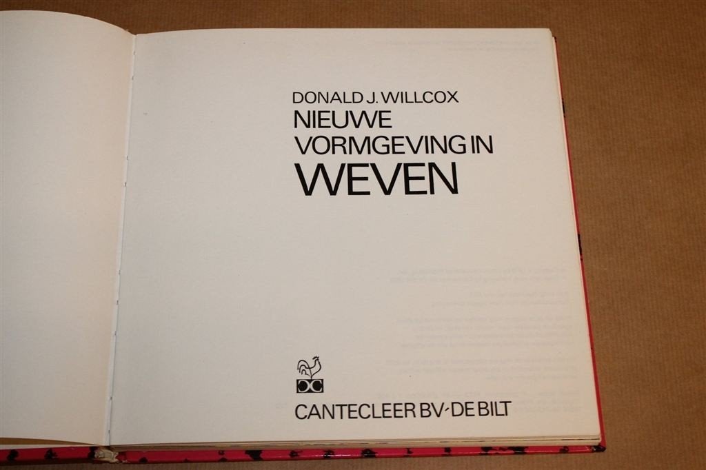 Nieuwe Vormgeving in Weven — Scandinavisch Textielkunst, Ophalen of Verzenden, Gelezen