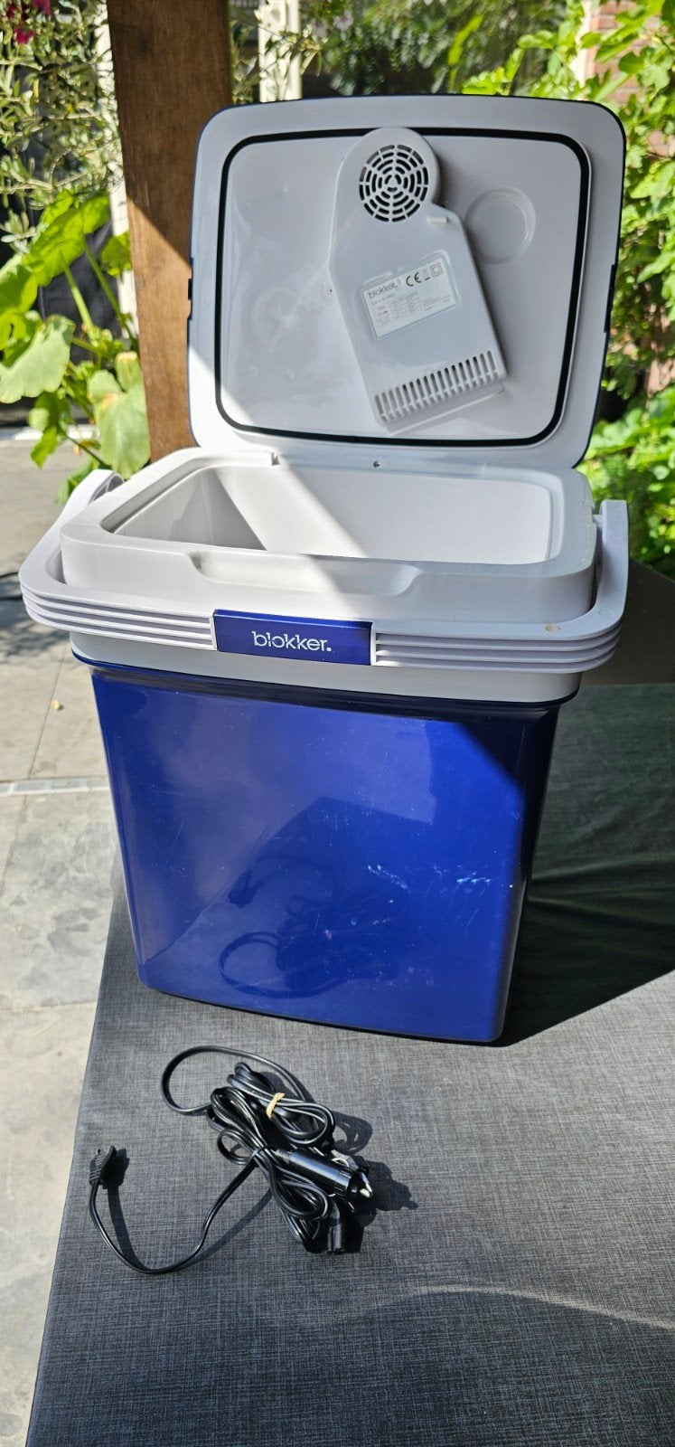 koelbox op 240volt  of 12 volt, Ophalen, Zo goed als nieuw, Elektrisch