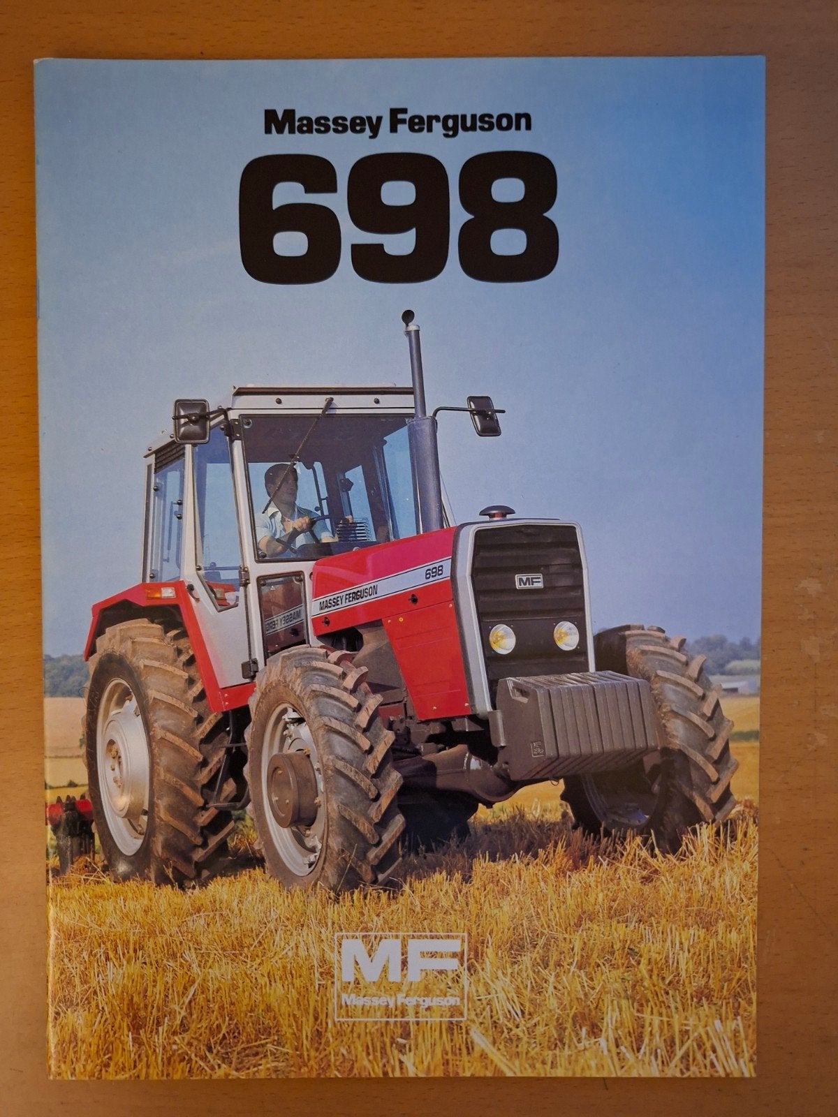Folder Massey Ferguson MF 698 Nederlandstalig, Ophalen of Verzenden, Gelezen, Tractor en Landbouw