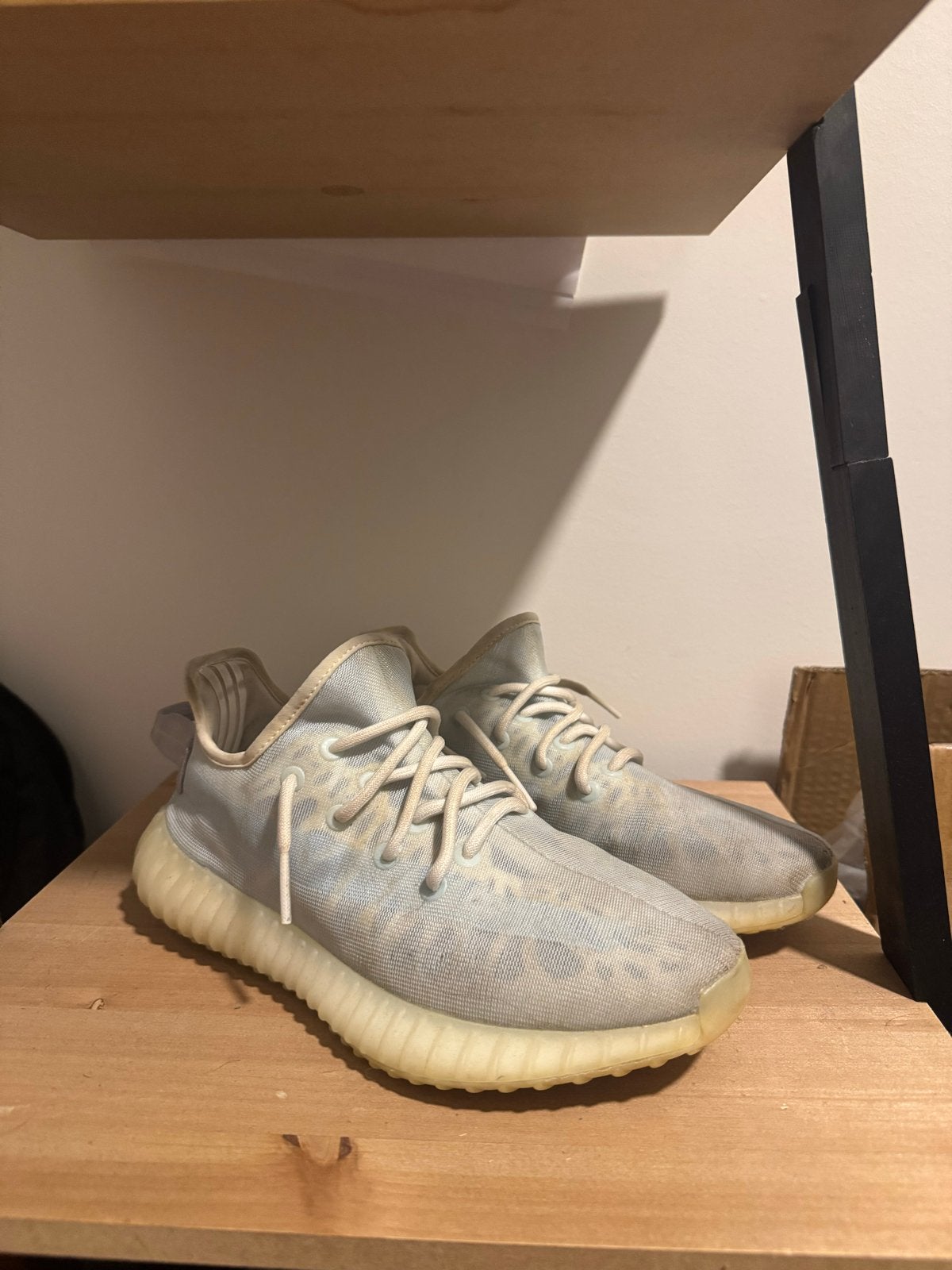 Yeezy 350 Mono Ice - Maat 39.5, Ophalen, Blauw, Sneakers of Gympen, Gedragen