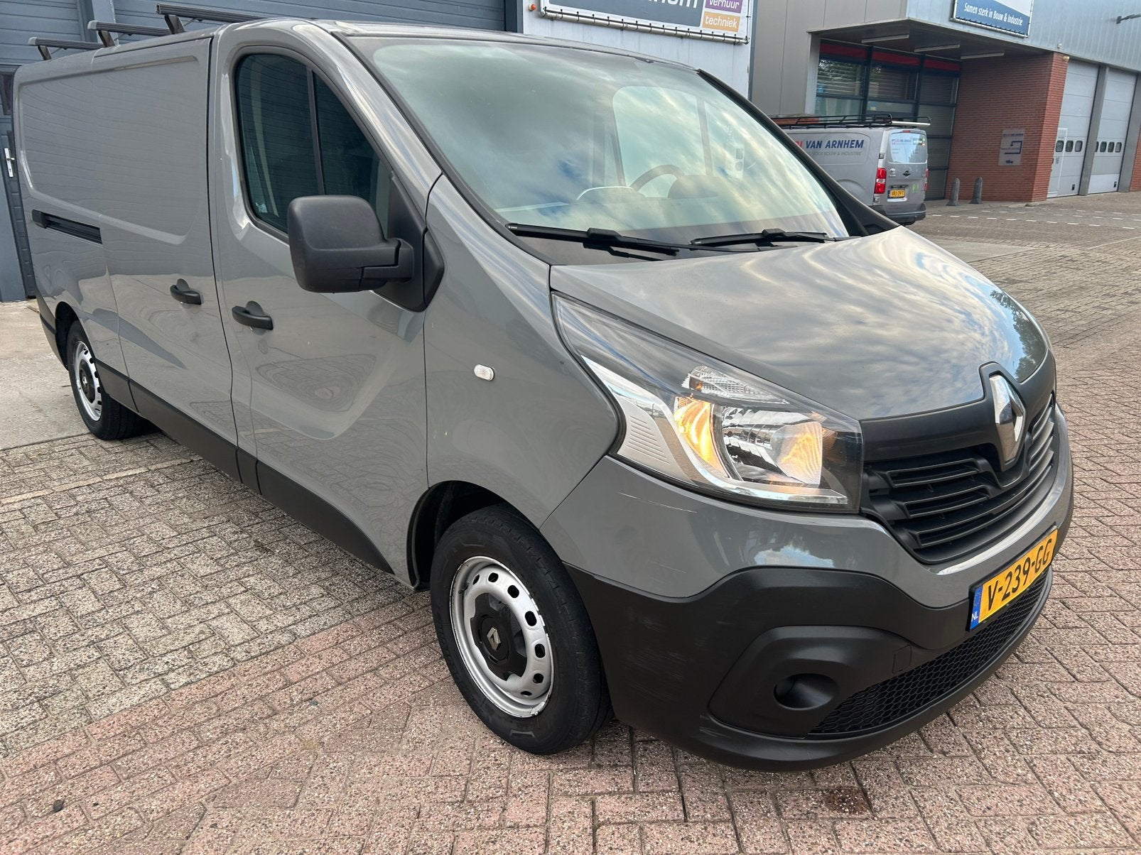 Renault Trafic 1.6 DCI 89KW 2017 L2/H1 (EURO6), Auto's, 4 cilinders, 2000 kg, Origineel Nederlands, Bedrijf