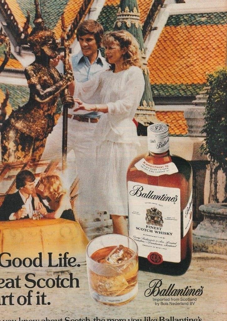 retro reclame 1980 Ballantine's whiskey stel in India, Verzenden, Overige typen