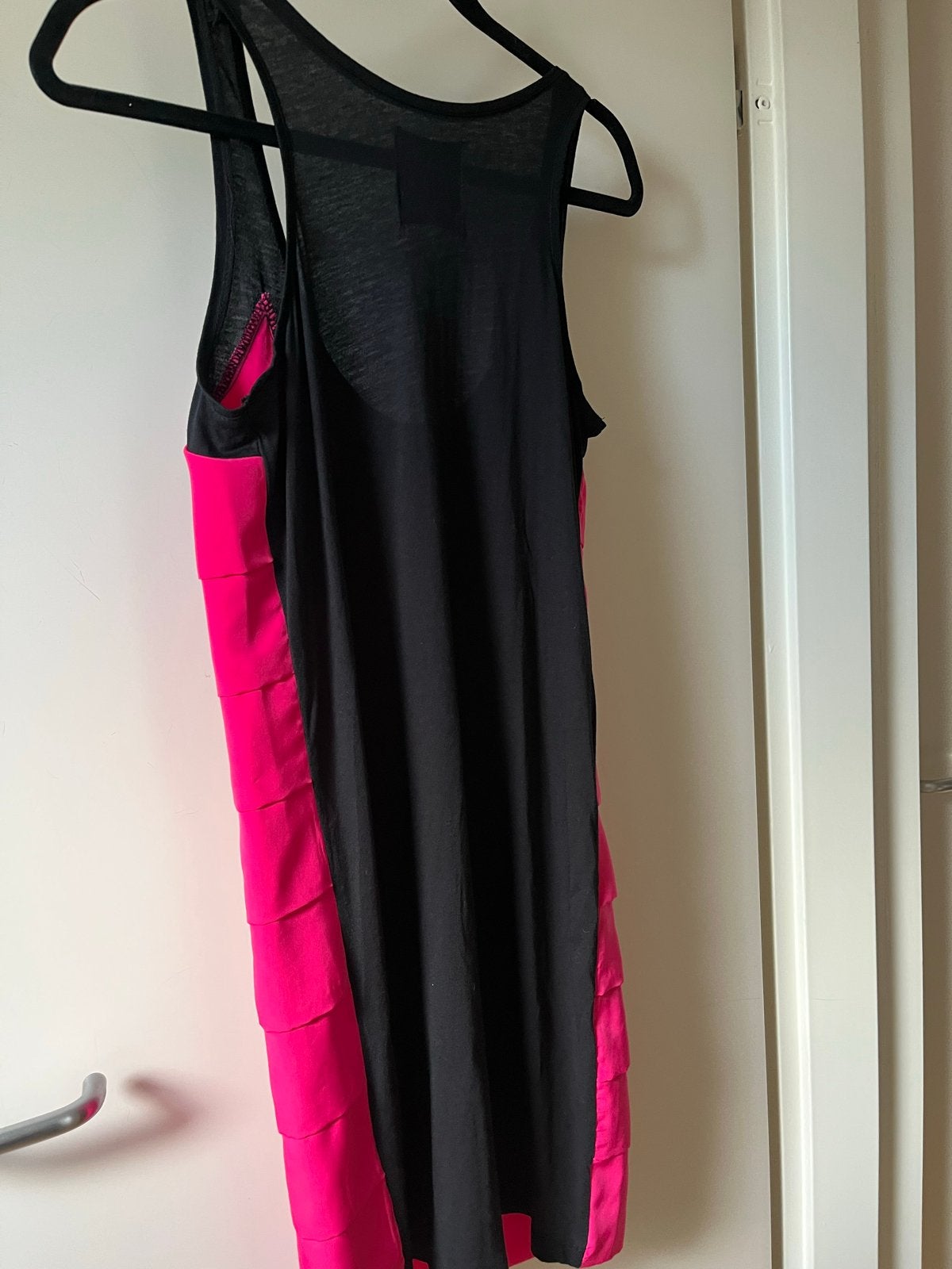 Zara Basic Zwart/Roze Jurk Maat M, Kleding | Dames, Jurken, Maat 38/40 (M), Zwart, Ophalen of Verzenden, Knielengte