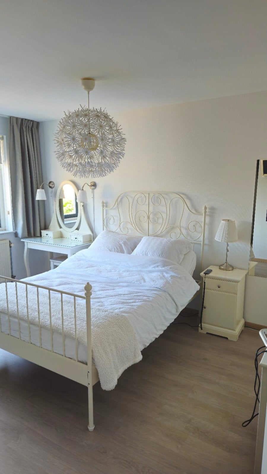 Complete slaapkamer met ekektrische Auping bodem en kaptafel, Ophalen, Gebruikt, Tweepersoons