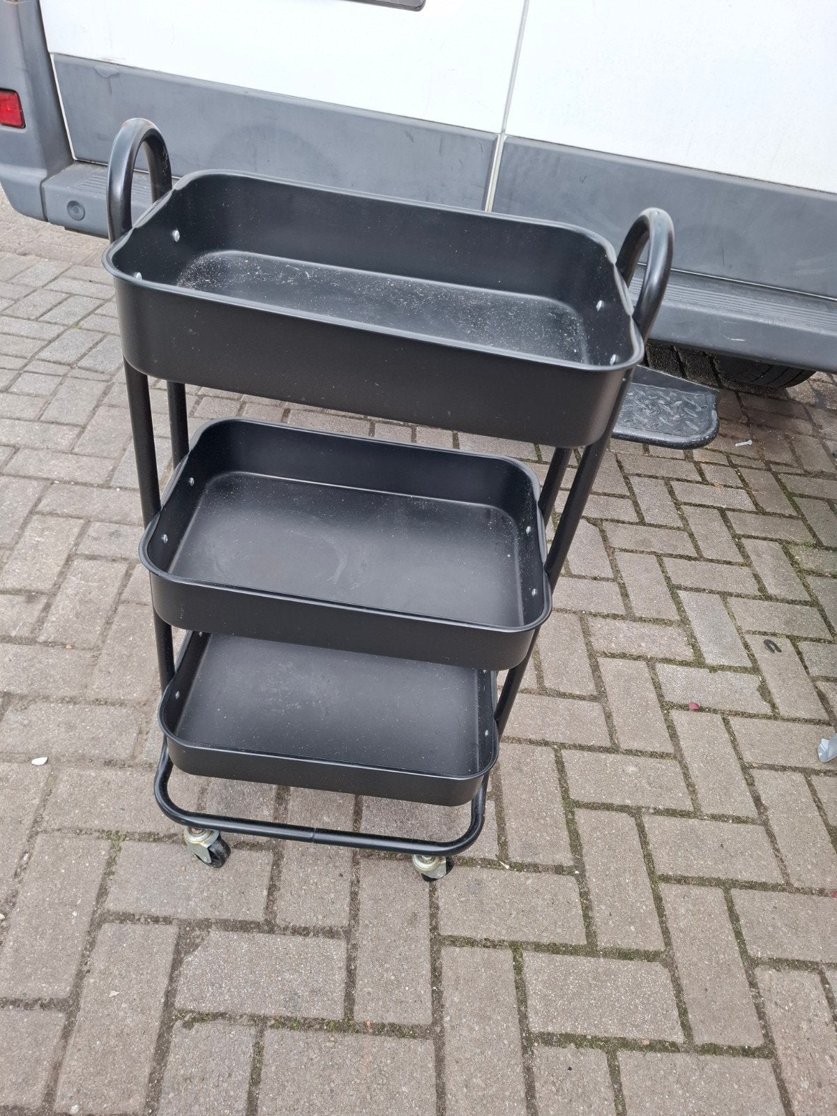 Zwart rolrek met 3 etages - Handig en veelzijdig, Ophalen, Gebruikt, Kar, Kar