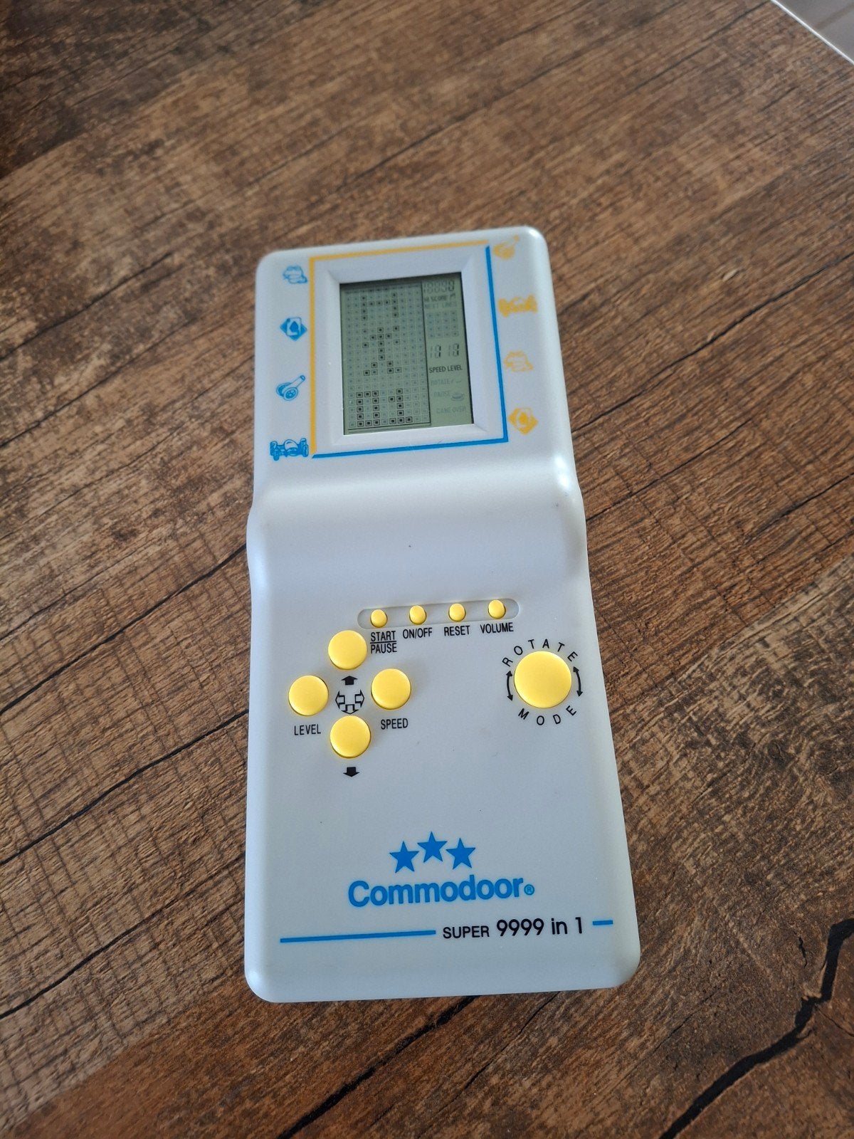 Commodoor Super 9999 in 1 Handheld Game Console, Spelcomputers en Games, Ophalen of Verzenden, Overige merken, Zo goed als nieuw