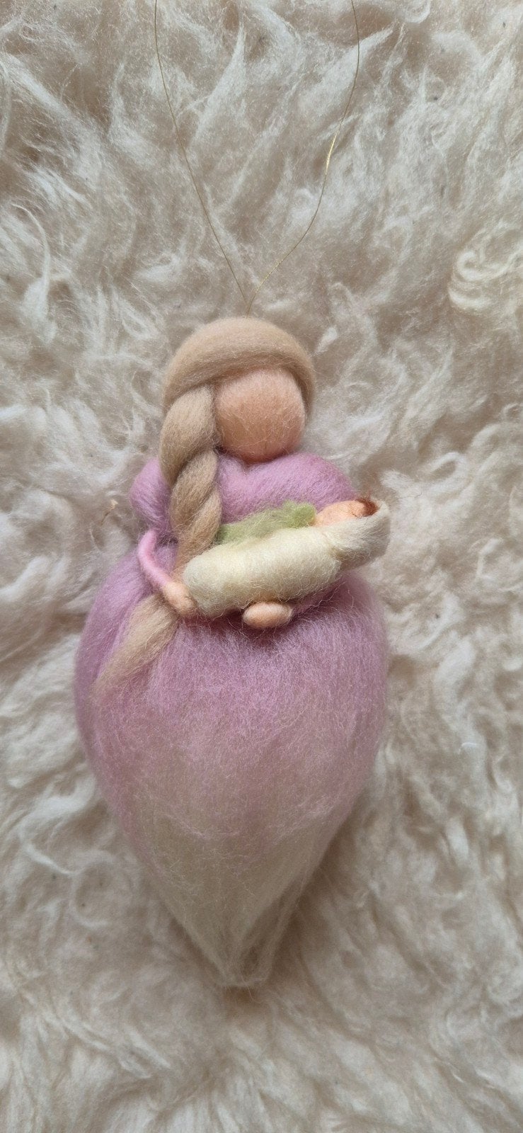 Moeder met baby van wolvilt, kraamkado, geboorte kado, Ophalen of Verzenden, Nieuw, Kraamcadeau
