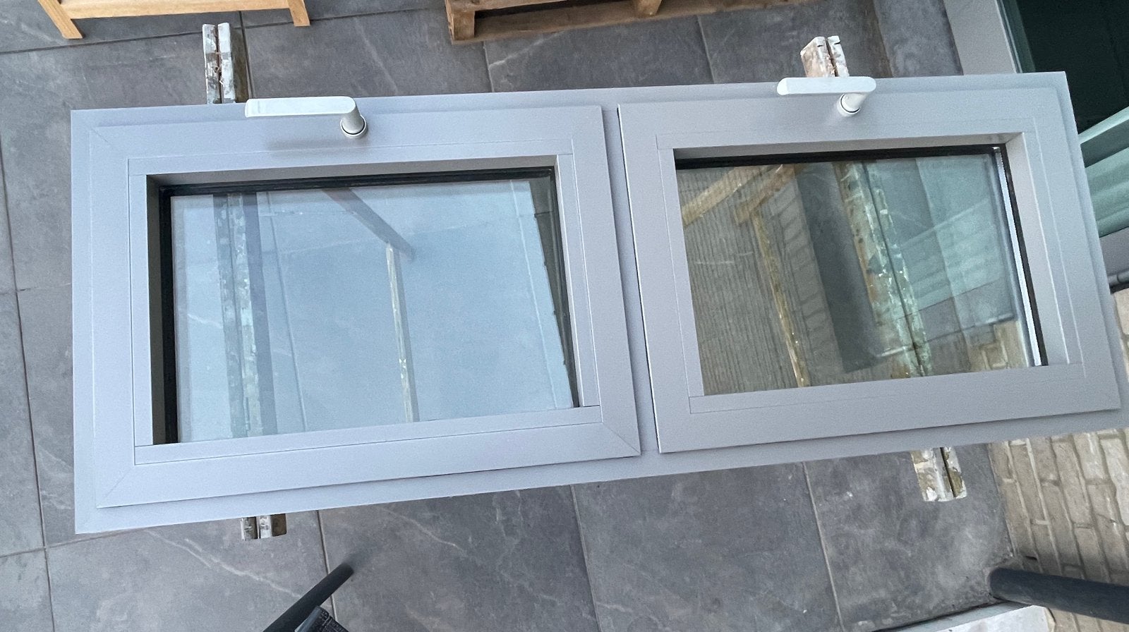 Aluminum kozijn 1500x550mm 2 ramen + vensterbank + dorpel, Ophalen, Gebruikt, Raamkozijn, Aluminium