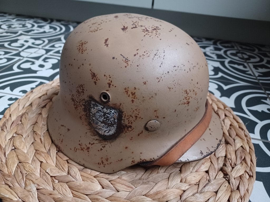 Duitse helm ET62, Ophalen of Verzenden, Duitsland, Helm of Baret