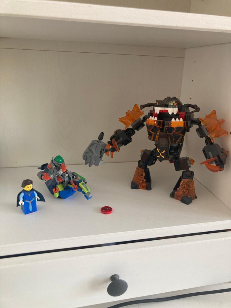 LEGO NEXO KNIGHTS Infernox vangt de Koningin set, Gebruikt, Overige thema's, Lego, Ophalen of Verzenden