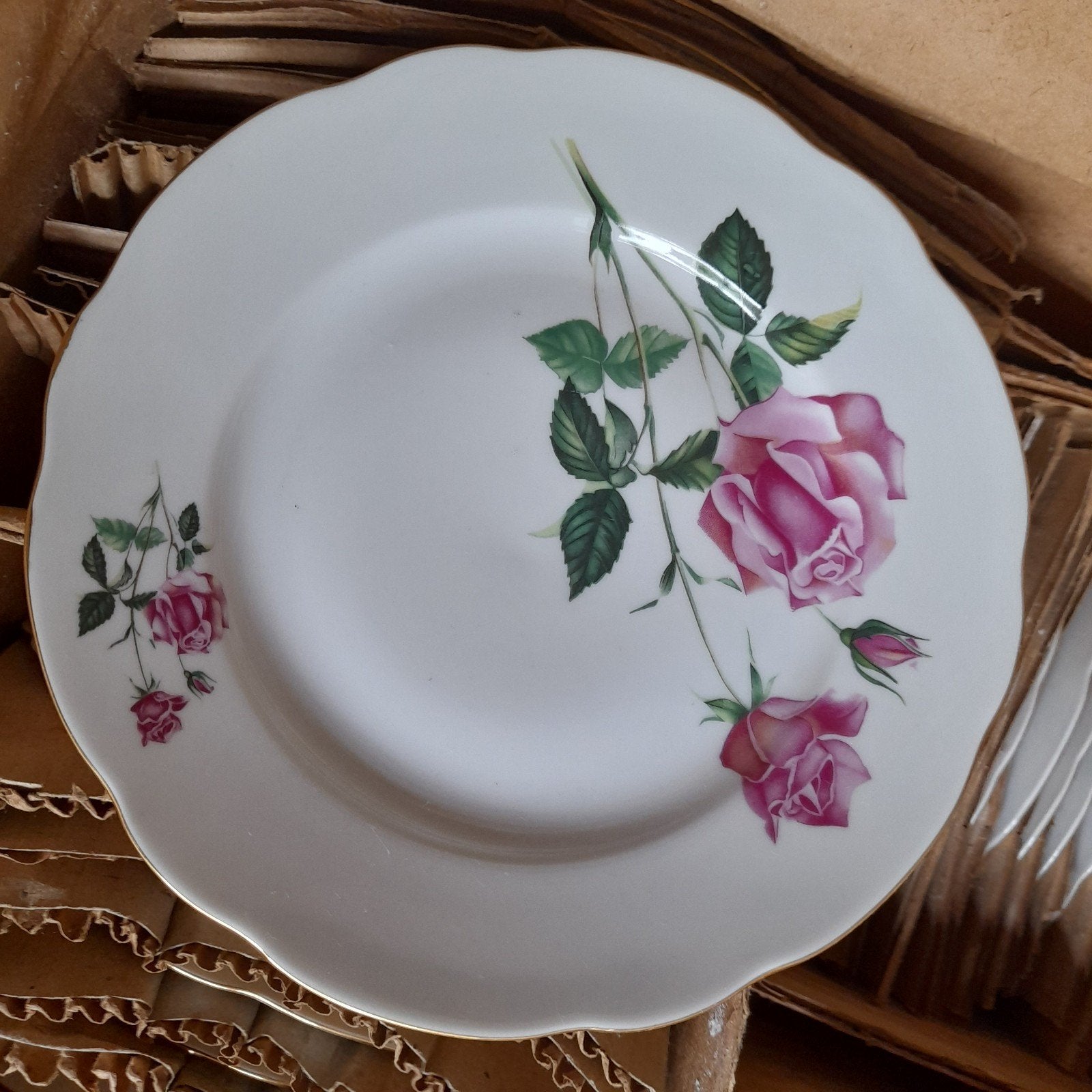Vintage servies met rozenmotief, Made in Tsjechoslowa, Ophalen, Overige merken, Klassiek, Zo goed als nieuw