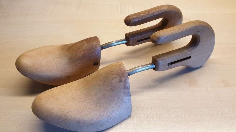 1 paar vintage, retro houten verstelbare pasvormen schoenen, Ophalen of Verzenden, Nieuw, Overige kleuren