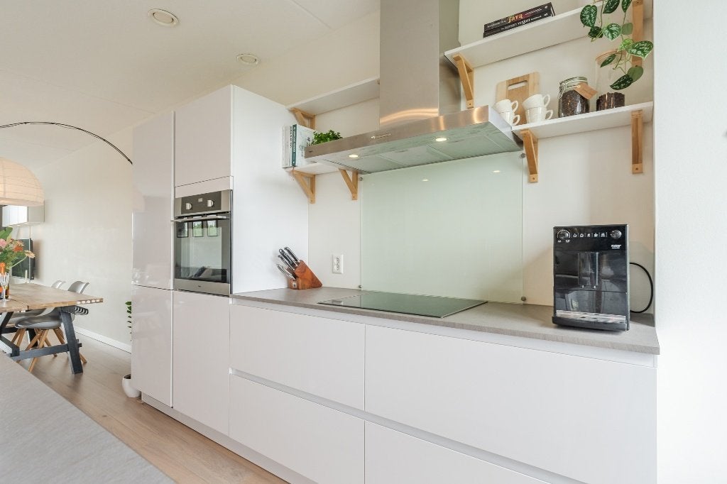 Witte Ikea plank BURHULT / SANDSHULT met houten beugels, Ophalen, Gebruikt