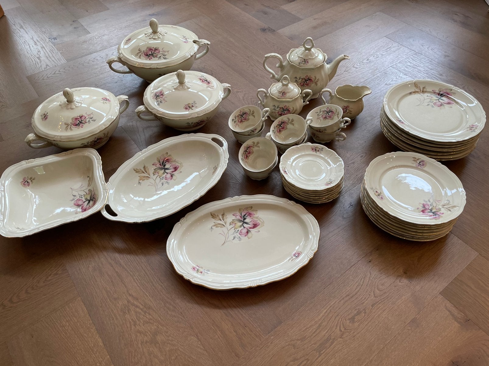 Bareuther Bavaria servies met bloemenmotief, Ophalen