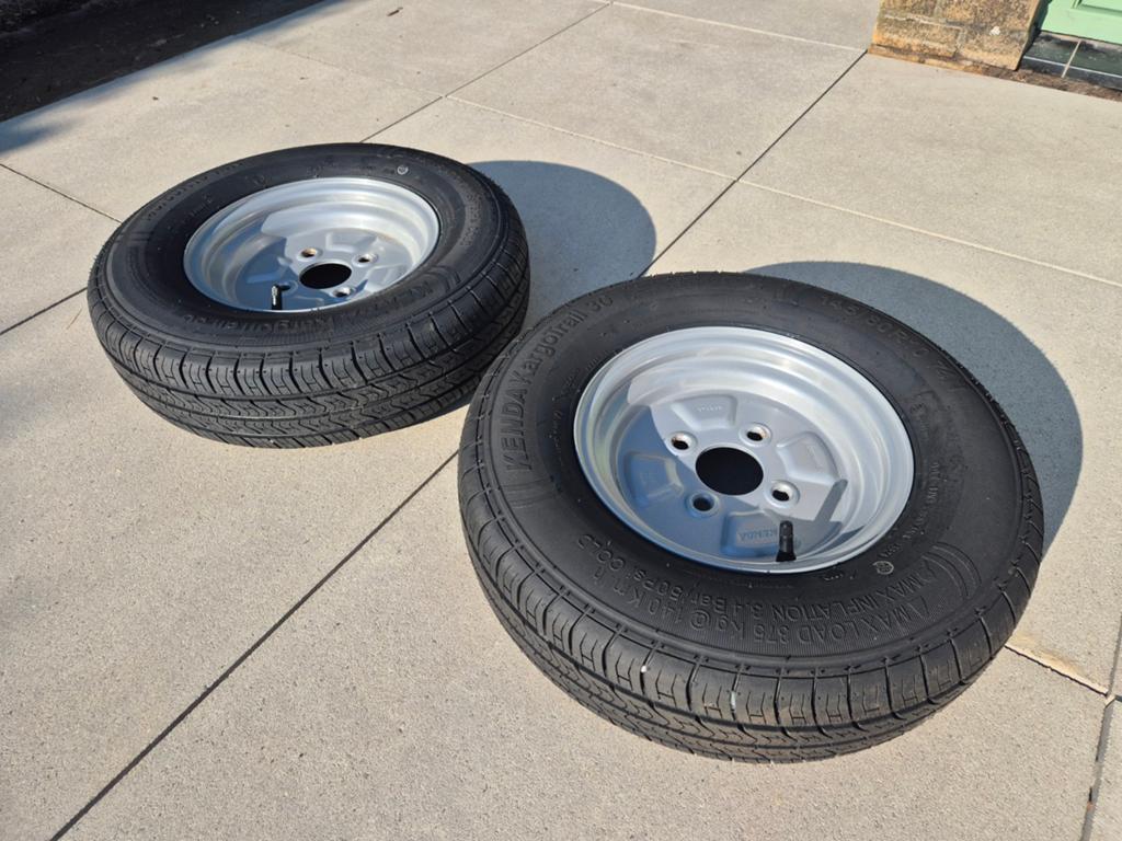 Velgen + banden 145/80R10 voor bijvoorbeeld Eriba Puck, Caravans en Kamperen, Ophalen, Zo goed als nieuw