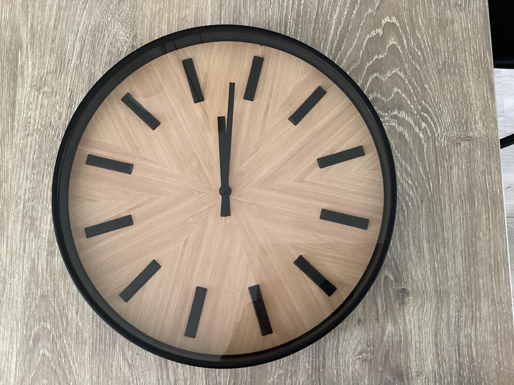Wandklok 30 cm., Ophalen, Zo goed als nieuw, Wandklok