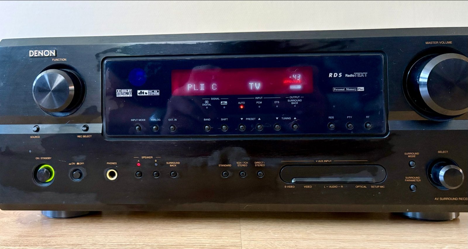 DEFECTE. Denon AVR-2105 AV Surround Receiver, Ophalen, Denon, Niet werkend, 120 watt of meer