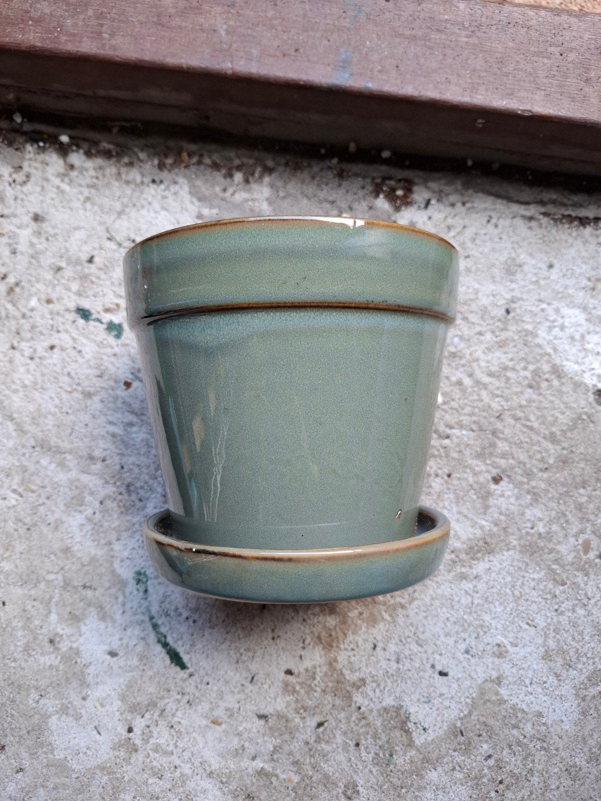 Mica Bloempot met schoteltje, Ophalen, Rond, Zo goed als nieuw, Aardewerk