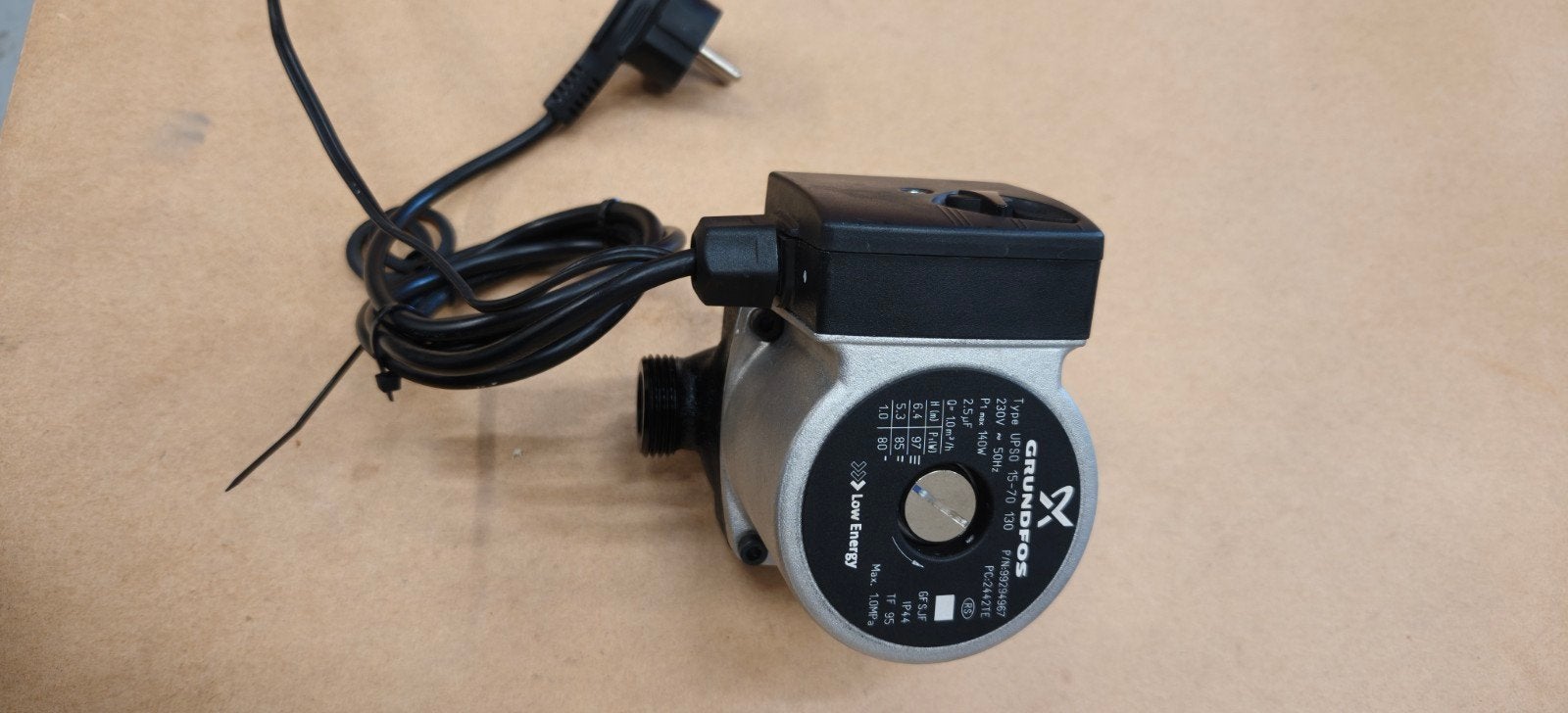 Grundfos UP-50 15-70 130 circulatiepomp met thermostaat, Doe-het-zelf en Verbouw, Verwarming en Radiatoren, Ophalen of Verzenden