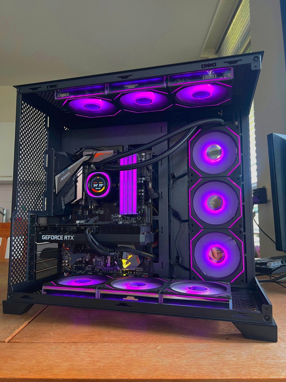 RTX 3060 Ti RGB Game PC -  Ryzen 5 - 16GB RAM | Watergekoeld, Computers en Software, Desktop Pc's, Ophalen of Verzenden