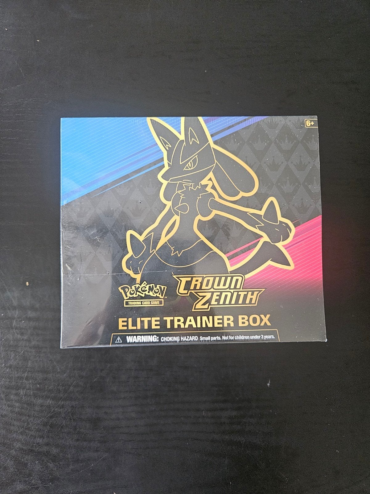 Pokémon Crown Zenith Elite Trainer Box Lucario, Hobby en Vrije tijd, Verzamelkaartspellen | Pokémon, Ophalen of Verzenden, Nieuw