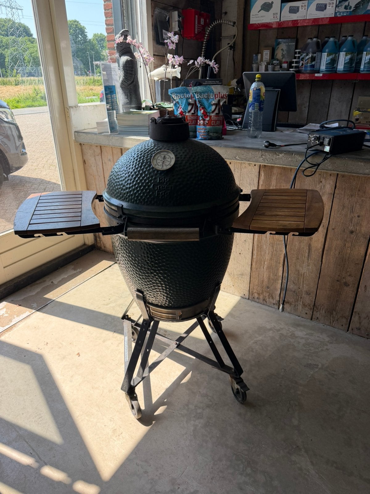 Green egg large met veel accessoires, Tuin en Terras, Houtskoolbarbecues, Ophalen of Verzenden, Zo goed als nieuw