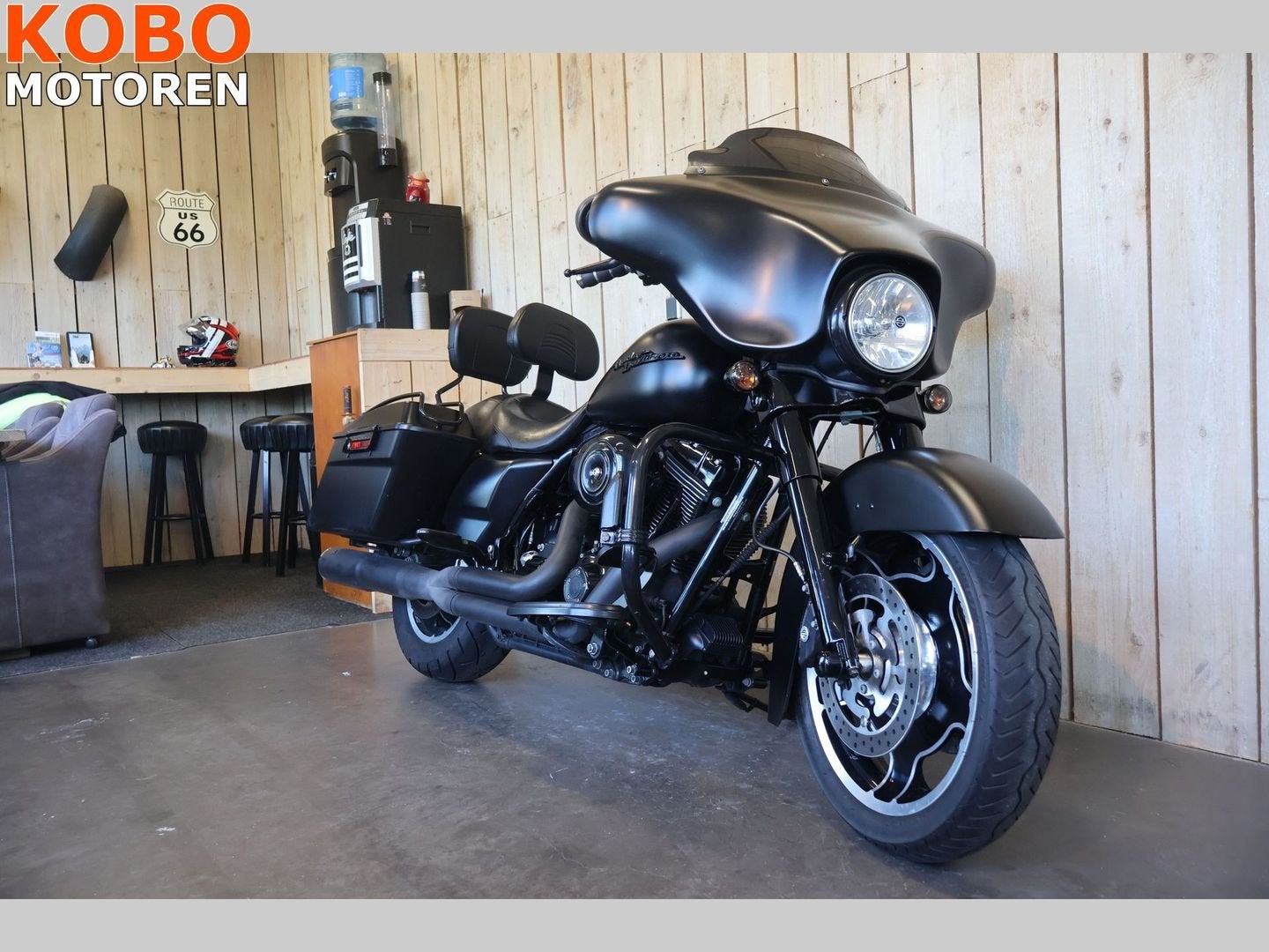 Harley-Davidson FLHX STREET GLI (bj 2010), 2 cilinders, HARLEY-DAVIDSON, Motorrijbewijs A, Bedrijf