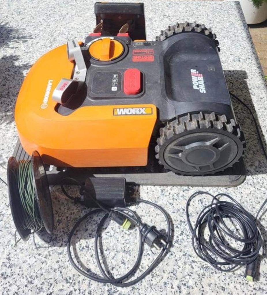 Worx Landroid WR900E Robotmaaier + ACS module – zgan, Tuin en Terras, Robotmaaiers, Ophalen of Verzenden, Zo goed als nieuw, 20 tot 25 cm