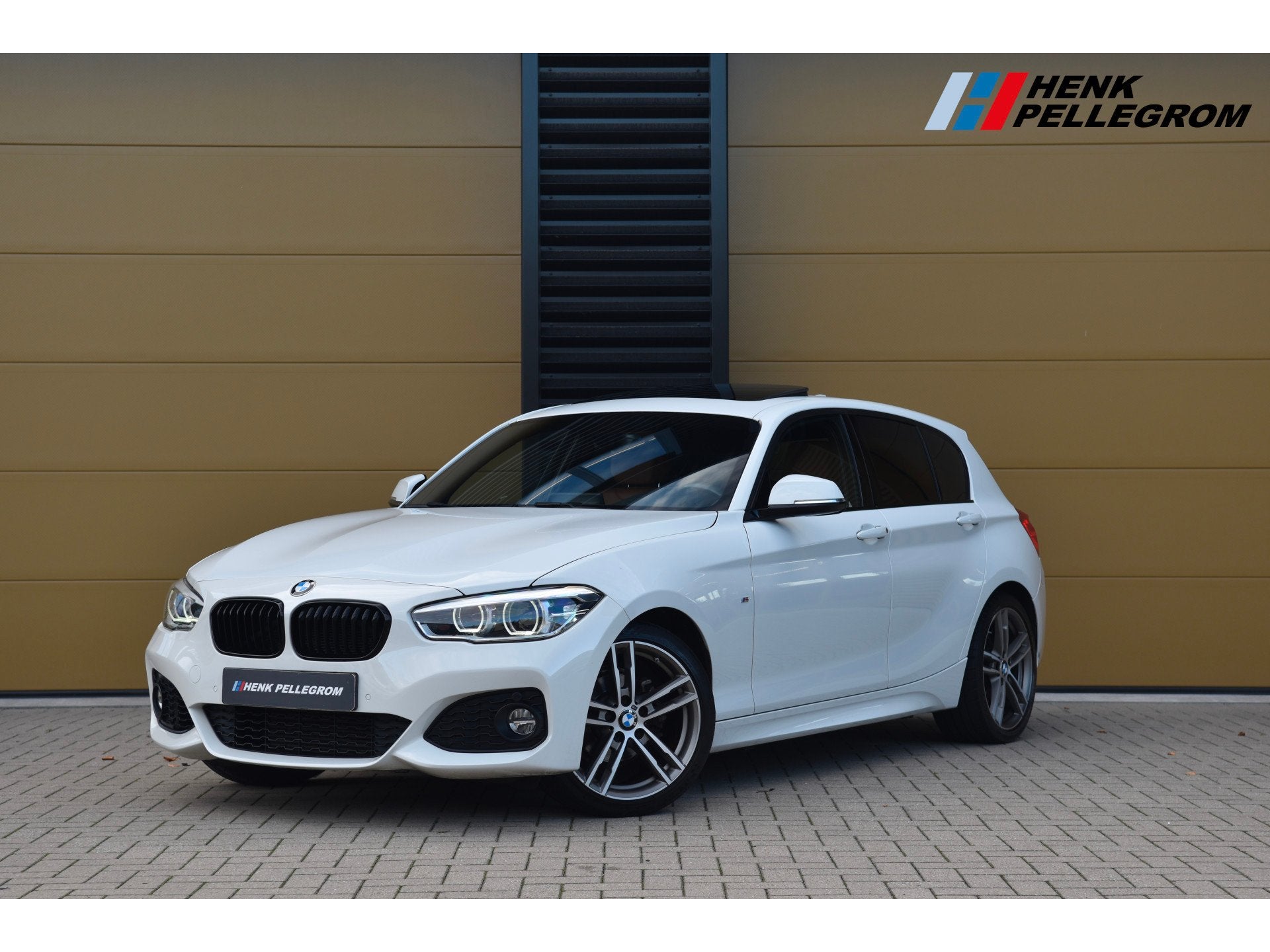 BMW 1-serie 118i Edition M Sport Shadow High Executive * Sch, Auto's, Dealer onderhouden, Gebruikt, Met garantie (alle), 650 kg