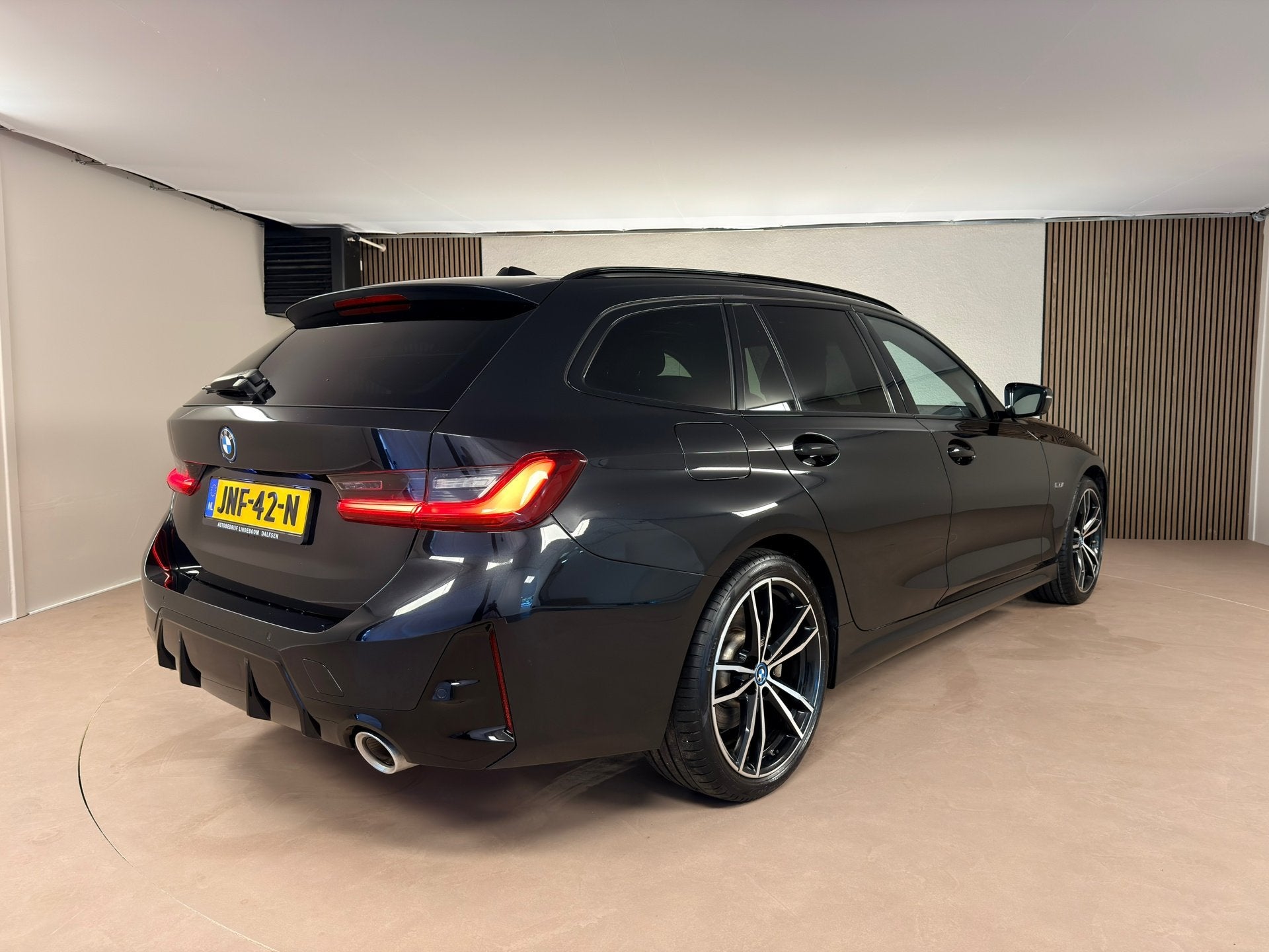 BMW 3-serie Touring LCI Panoramadak M-Sport Widescreen HUD M, 1998 cc, Gebruikt, 4 cilinders, Plug-in hybride