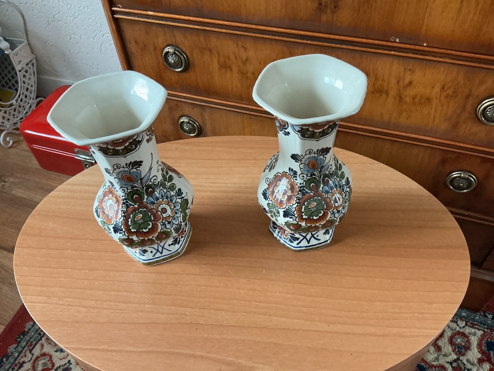Set van 2 Delft Polychroom Handwerk Vazen, Antiek en Kunst, Antiek | Vazen, Ophalen of Verzenden