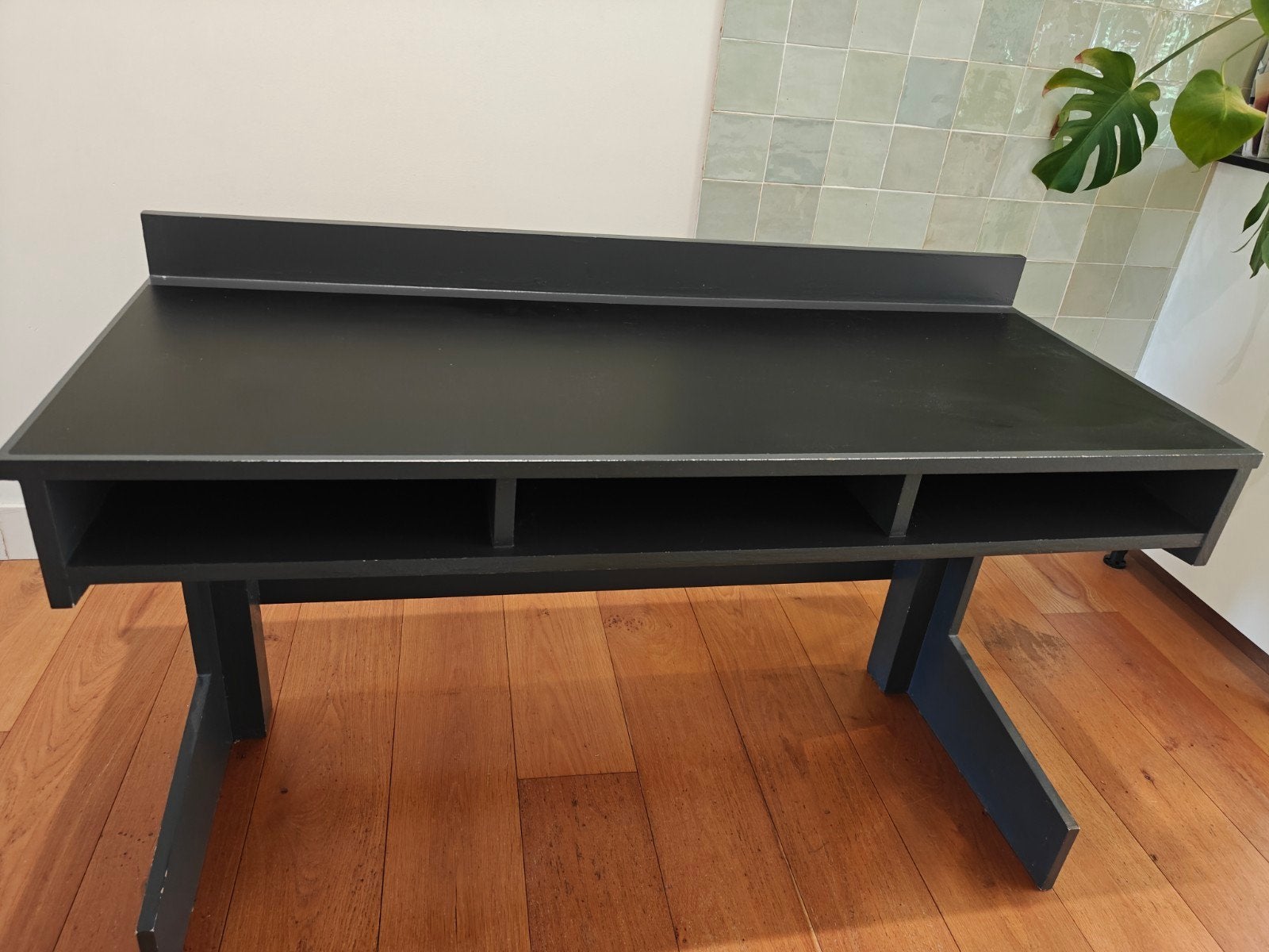 Lessenaar kinderbureau met opbergvakken, Ophalen, Gebruikt, Hout, Kinderbureau