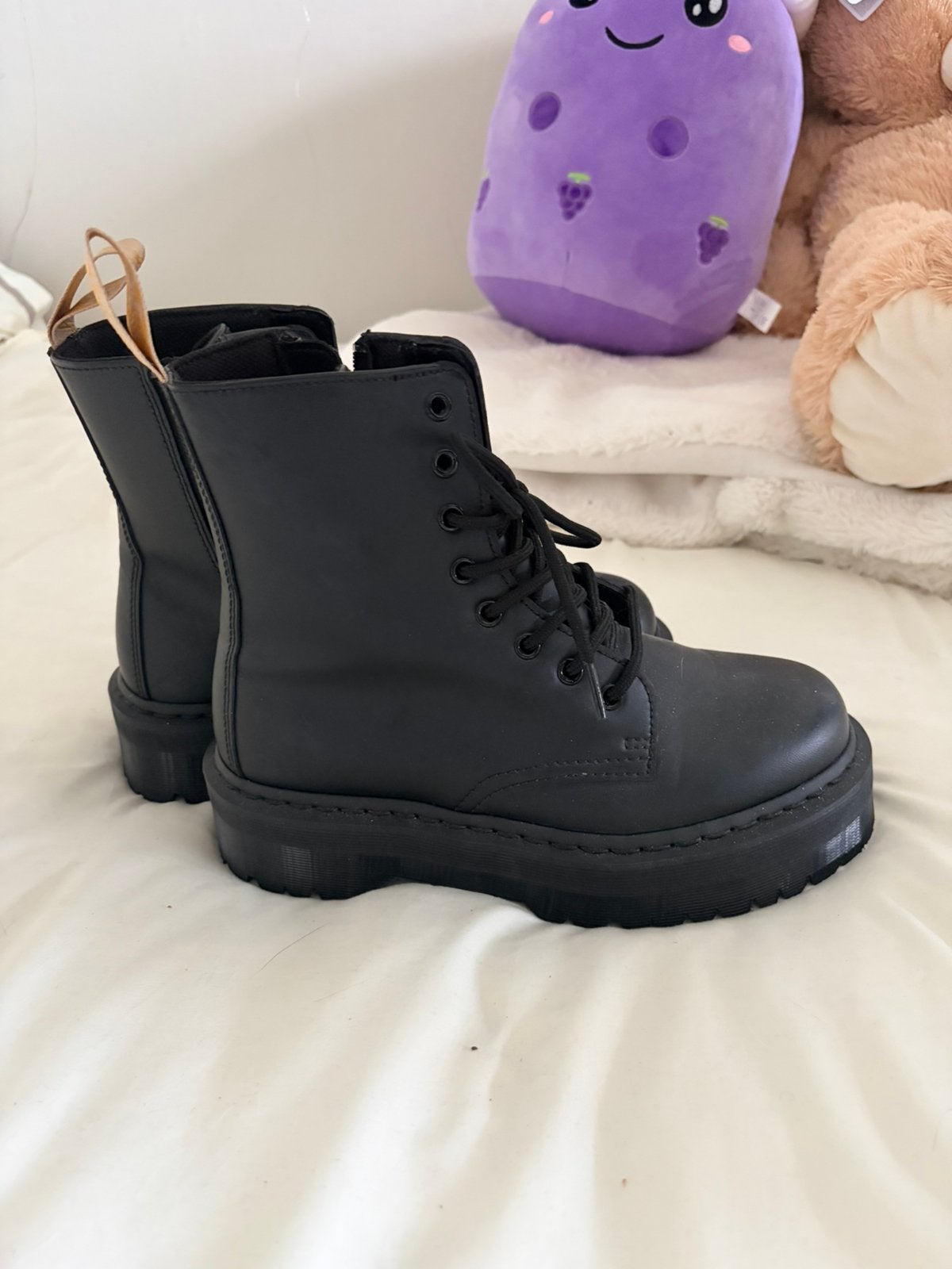Nieuw! Dr. Martens Vegan Jadon II Mono – Maat 39, Ophalen, Zo goed als nieuw, Zwart