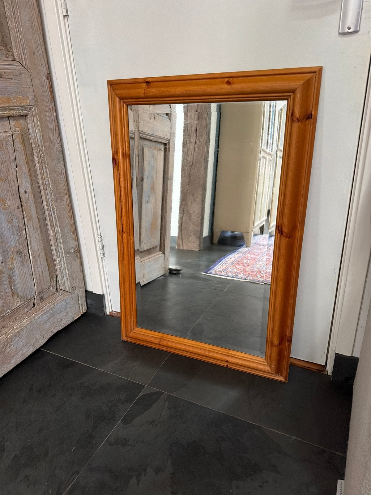 Spiegel 58x85 cm met grenenhouten lijst en geslepen glas, Ophalen, Gebruikt, Minder dan 100 cm, Rechthoekig