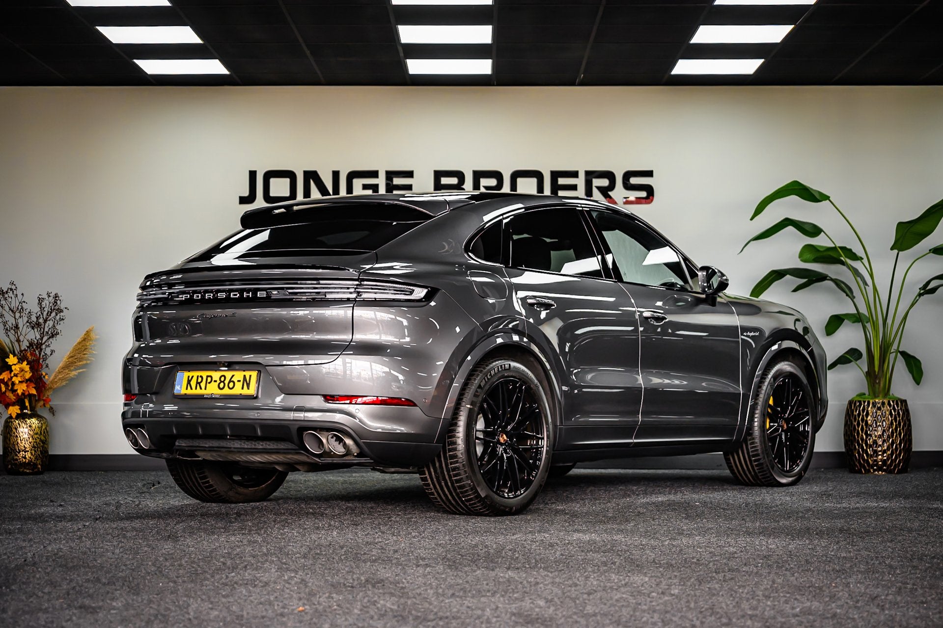 Porsche Cayenne Coupé 3.0 S E-Hybrid Black Edition Pano/Inn, Auto's, Automaat, Cayenne, Gebruikt, Euro 6