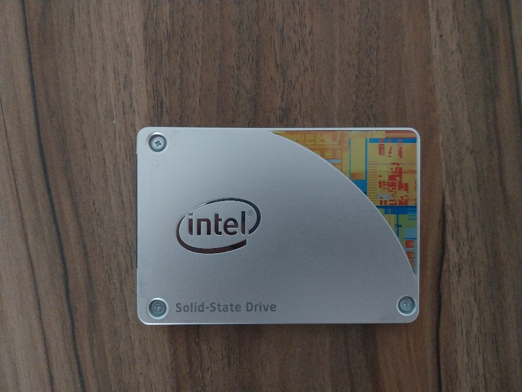 Intel 240GB SSD, Computers en Software, Intern, Gebruikt, Intel, Ophalen of Verzenden